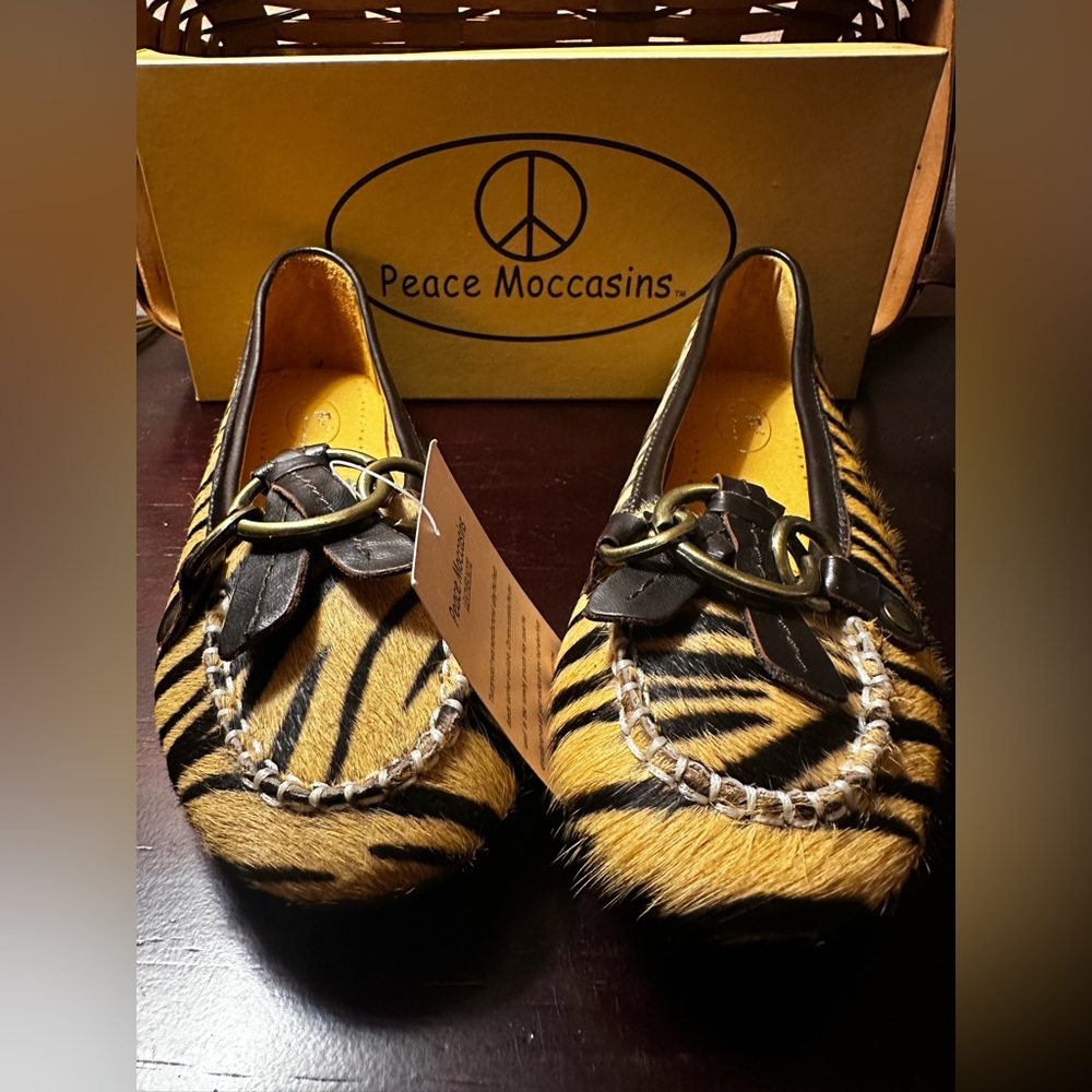 Women's Tiger Print Moccasins
